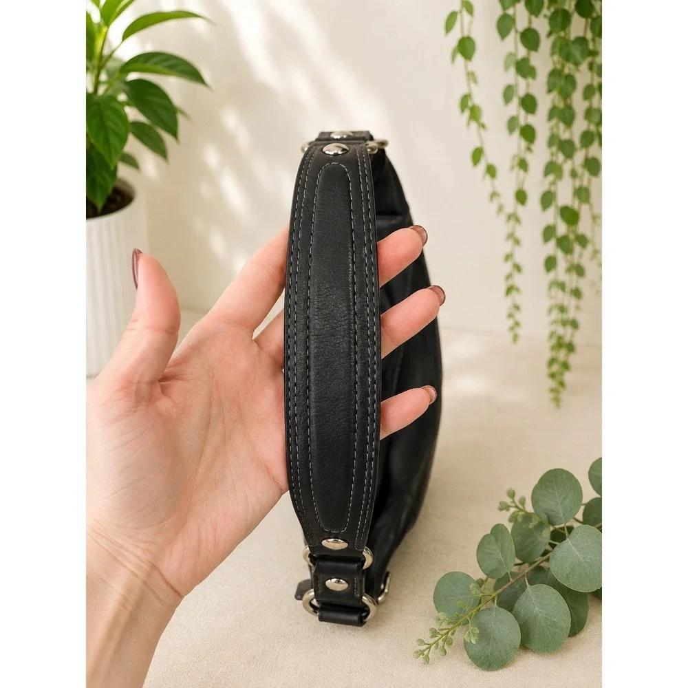 C209 Coach Zoe shoulder bag